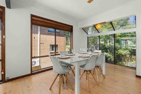 Karalee by Experience Jervis Bay House in Vincentia