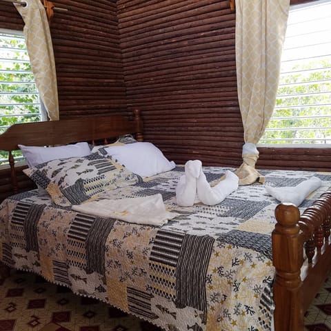 Palmento Grove Garifuna Eco-Cultural & Healing Institute Bed and Breakfast in Stann Creek District