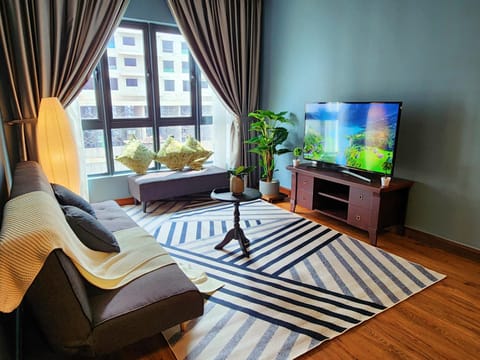 Communal lounge/ TV room, TV and multimedia, Living room, Seating area, Evening entertainment