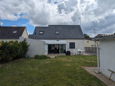 Property building, Garden, Garden, Garden view