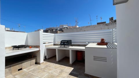 BBQ facilities, Balcony/Terrace