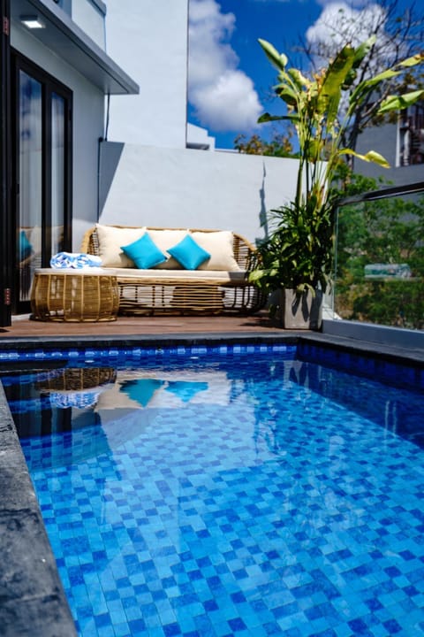 Balcony/Terrace, Swimming pool