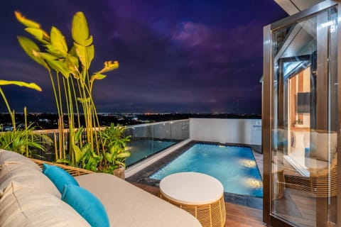 Balcony/Terrace, City view, Mountain view, Pool view, Sea view, Swimming pool