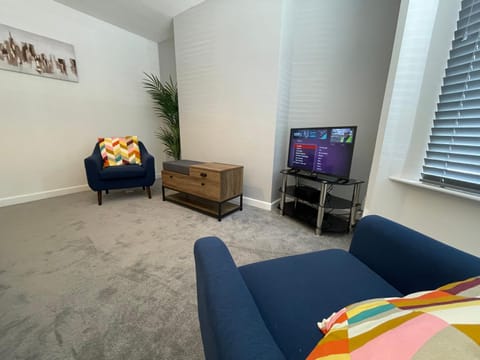 TV and multimedia, Living room, Seating area