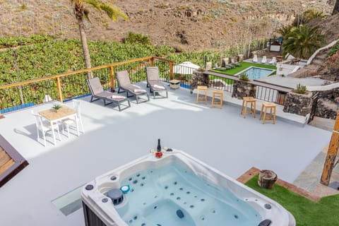 Hot Tub, Pool view, Swimming pool, sunbed