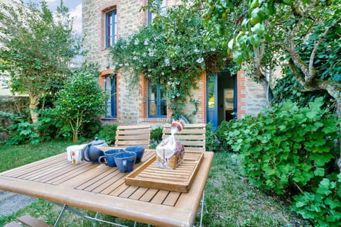 Patio, Garden, Garden view