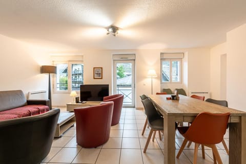 Appt Alba 6-8 pers plein centre Apartment in Les Allues