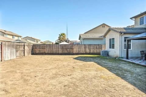 New Family Home with Patio & Yard! Villa in Stockton