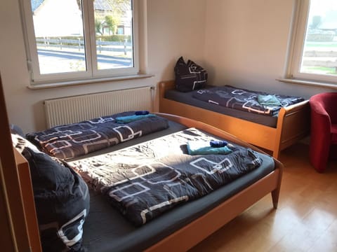 Bed, Photo of the whole room, Seating area, Bedroom