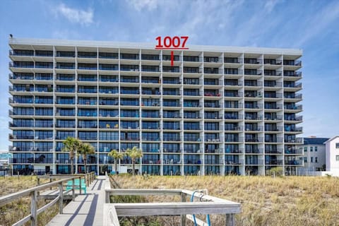 Atlantic Towers 1007 by Sea Scape Properties Casa in Kure Beach