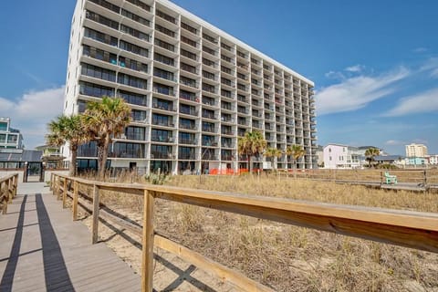 Atlantic Towers 1007 by Sea Scape Properties Casa in Kure Beach