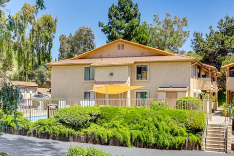 Oceanside Condo with Pool and Hot Tub Access! Apartment in Oceanside