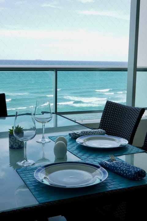 Natural landscape, View (from property/room), Balcony/Terrace, Dining area, Sea view