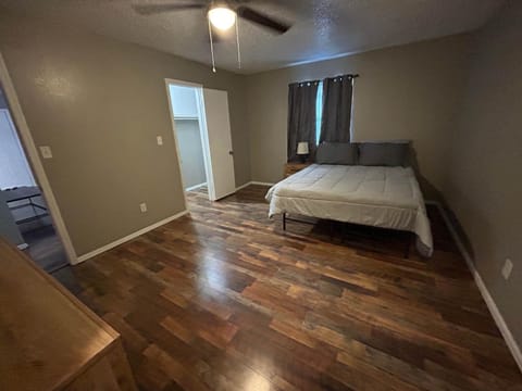 Affordable & Cozy Near the Base Apartment in Lawton