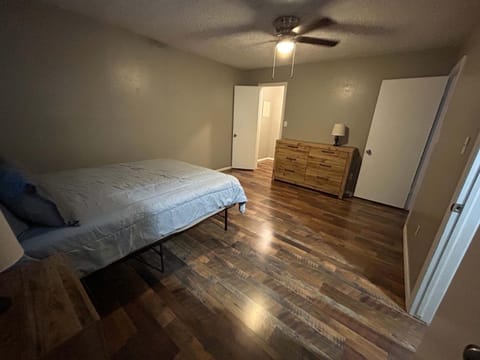 Affordable & Cozy Near the Base Apartment in Lawton