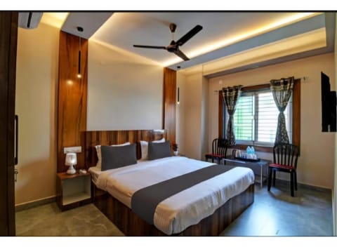 Bed, TV and multimedia, Photo of the whole room, Bedroom, air conditioner