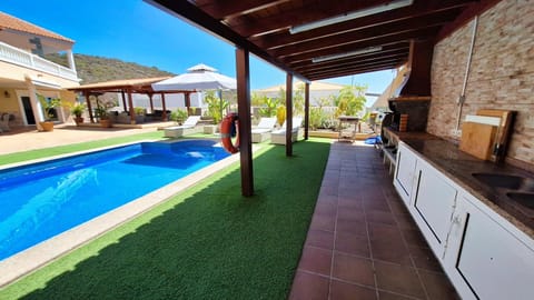 Happiness Chalet with Heated Swimming Pool Villa in Costa Adeje