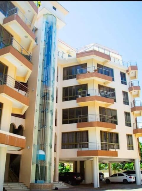 A Stunning 4Bedroom Apt in Nyali Apartment in Mombasa