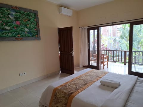 Bed, View (from property/room), Balcony/Terrace, Bedroom, air conditioner