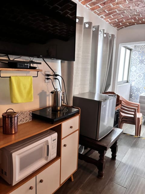 TV and multimedia, Kitchen or kitchenette, minibar, oven