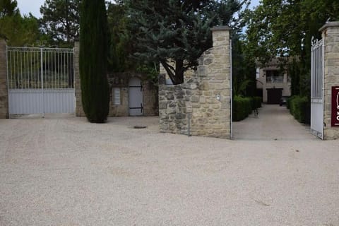 Moulin des Gypses Gîte l'Oliveraie Apartment in Mormoiron