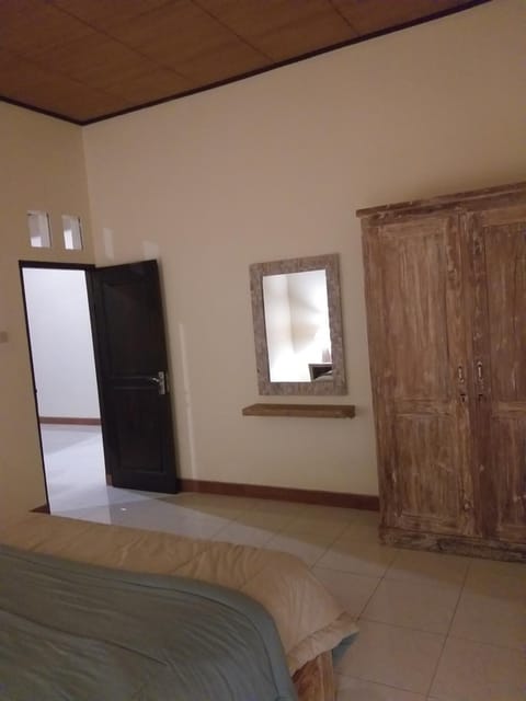 Mama Guesthouse Bed and Breakfast in Karangasem Regency