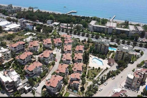 Beach, Pool view, Sea view, Swimming pool, Location, Parking