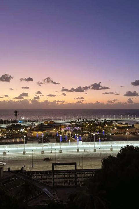 View (from property/room), City view, Sea view, Quiet street view