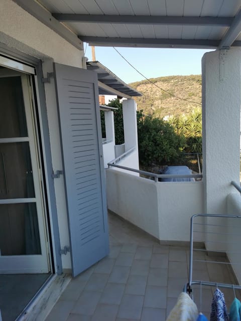 Balcony/Terrace, Mountain view