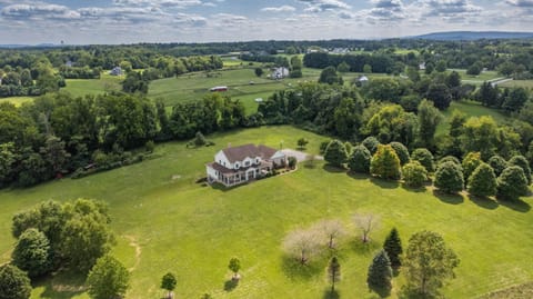 Luxury 15 acre Estate in Historic Purcellville, Virginia Villa in Catoctin