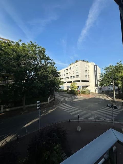 Magnifique Appartement Apartment in Saint-Maur-des-Fossés