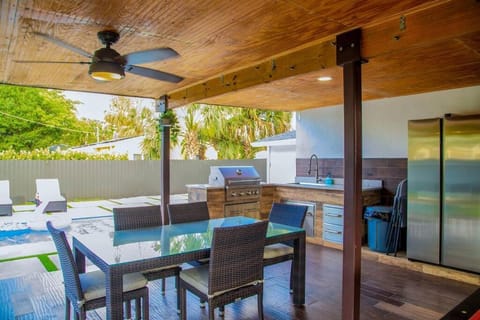 Modern Lux Home 3BR 2BA with Heated Pool House in Dania Beach