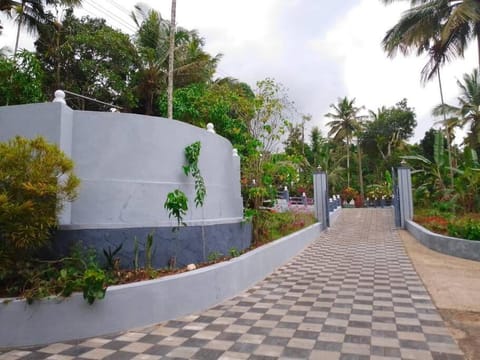 Paradise Point Home Stay Villa in Kerala