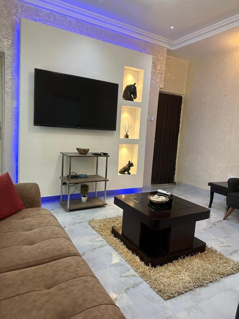 Lesley and Lindsey luxurious short let Apartment in Abuja