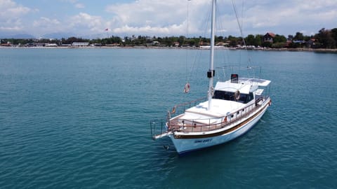 ilyas reis 1 Docked boat in Side