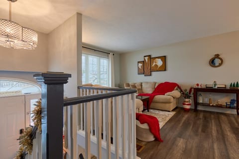 Close to Blue Mountain with Private Backyard and Deck Casa in Meaford