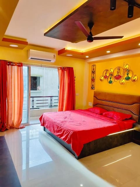 Elegant Private Suite with Kitchen near Airport Bed and Breakfast in Kolkata