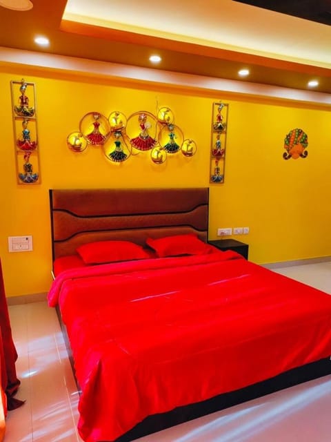 Elegant Private Suite with Kitchen near Airport Bed and Breakfast in Kolkata