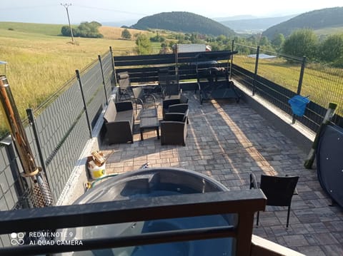 Balcony/Terrace, Mountain view