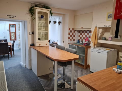 Charming Lincoln Cottage Family & Pet-Friendly House in Lincoln