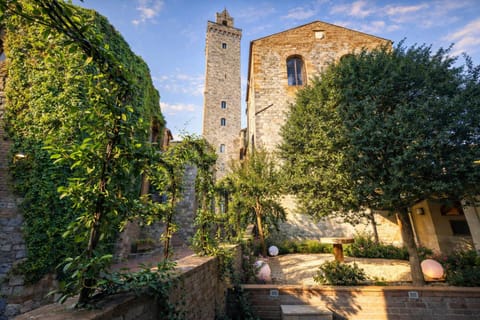 City view, Inner courtyard view