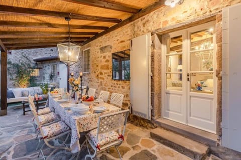 Dimora delle Camelie, a traditional stylish house Villa in Capannori