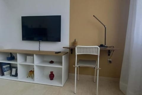 Cozy one bedroom apartment - 5 mints to downtown Apartment in Casablanca