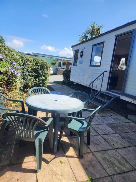 18 Vale Park Campground/ 
RV Resort in Fishguard Holiday Park