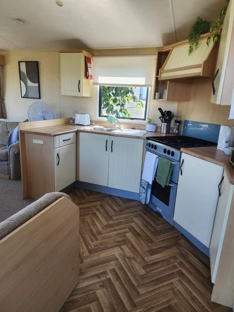 18 Vale Park Campground/ 
RV Resort in Fishguard Holiday Park