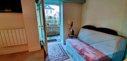 L'Enclos des Lys STUDIO Apartment in Aurillac