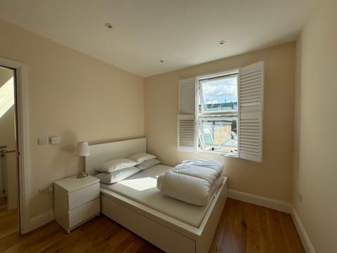 Delightful 3BD Terrace House Near London Bridge Apartment in London Borough of Southwark