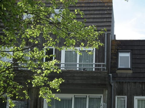 Facade/entrance, Spring, Day, Balcony/Terrace, Decorative detail, On site