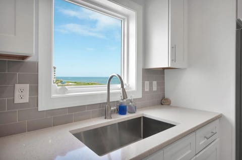 Beachside Family Fun by Sea Scape Properties House in North Topsail Beach