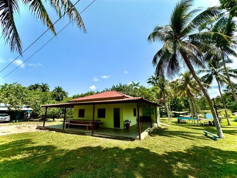 Property building, Natural landscape, Balcony/Terrace